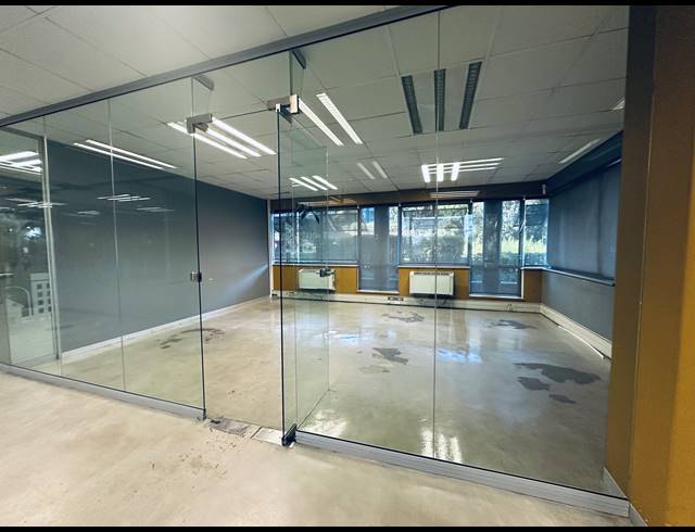 733.40M² OFFICE TO LET IN WOODMEAD